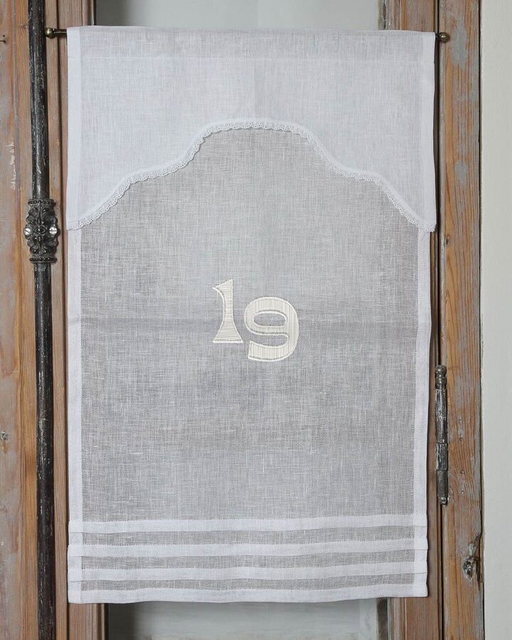 Brise-bise brodé 19 — Atelier 19